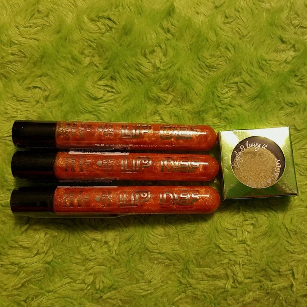 LOT OF 3 Hard Candy Lip Def Lip Lacquer - 592 Scandalous + FREE BONUS EYESHADOW